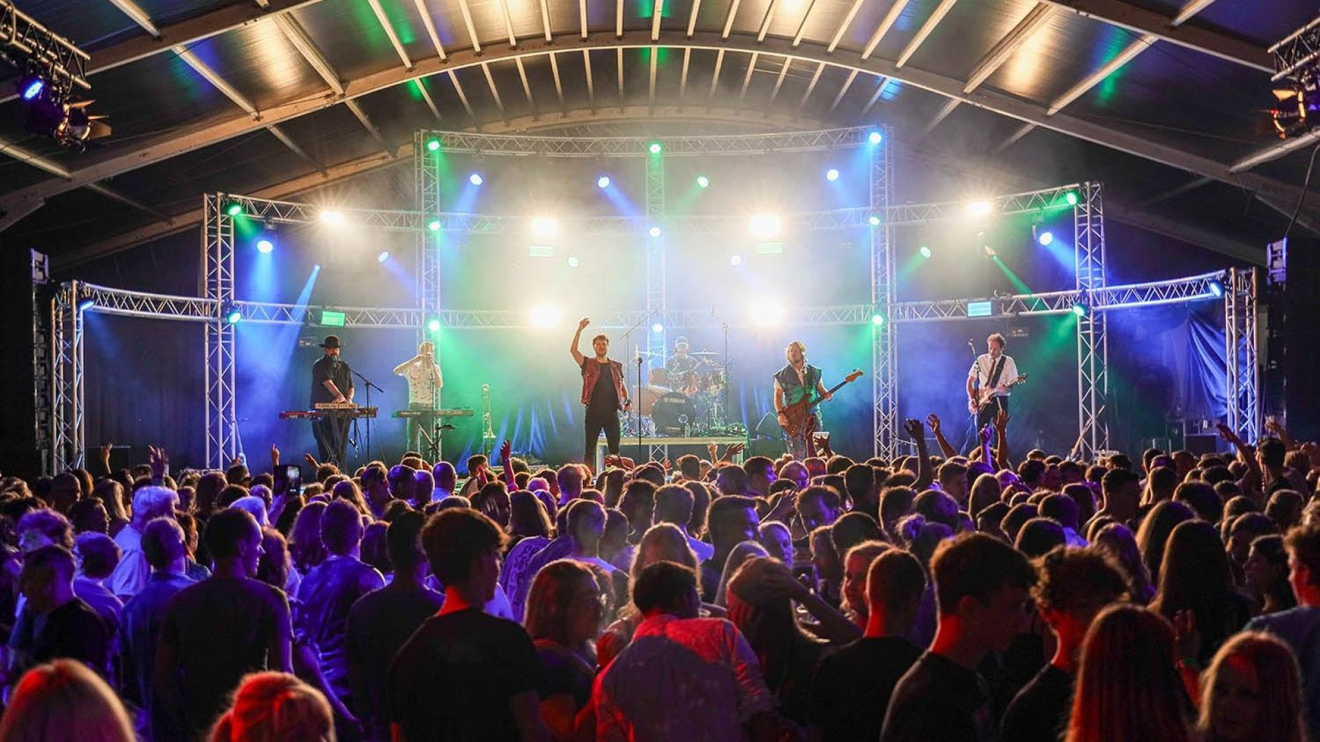 feesten vieren 50-jarig jubileum met vijf dagen feest in Neede